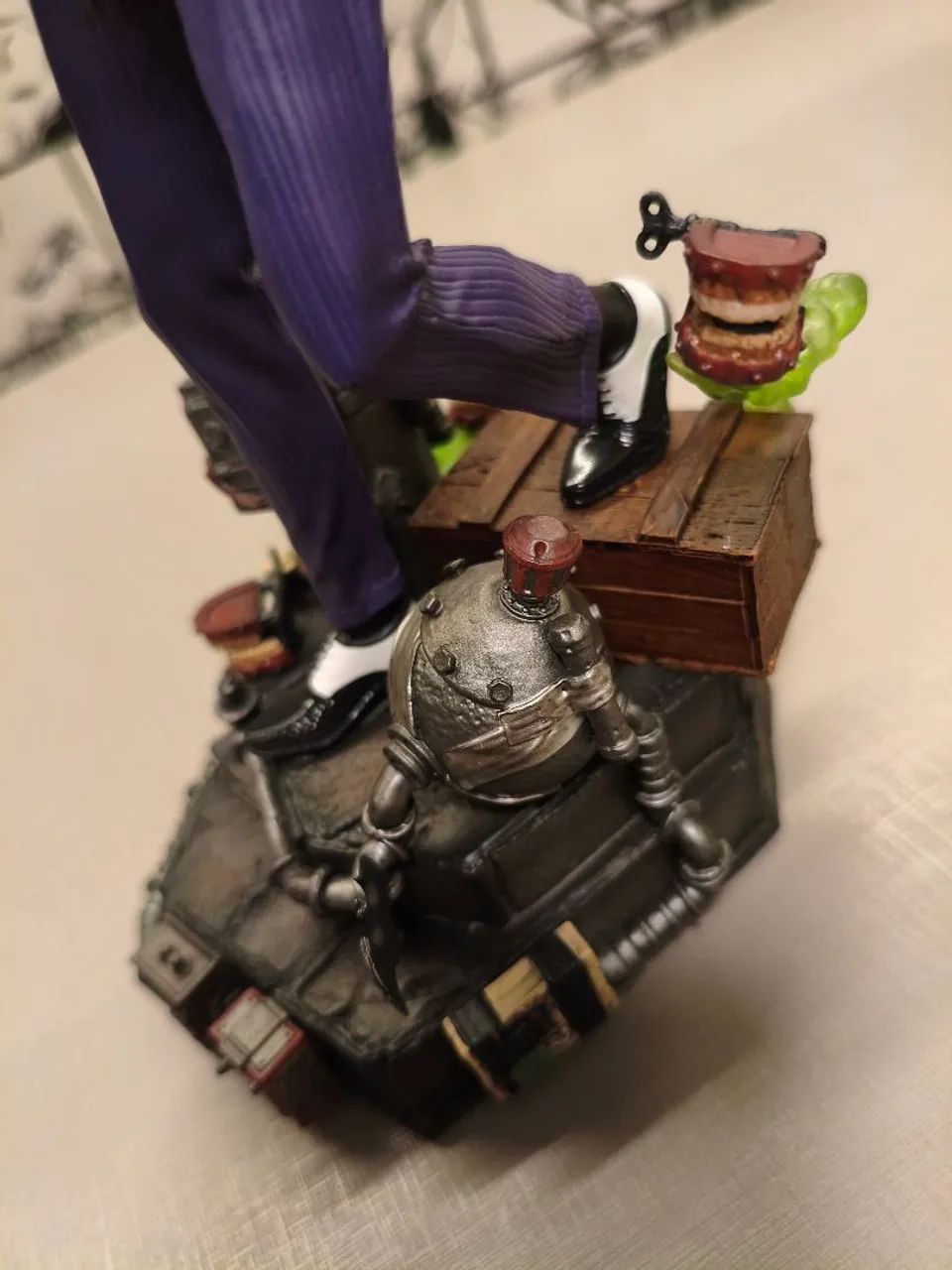 Coringa Iron Studios ART SCALE 1/10 DELUXE  - Foto 5