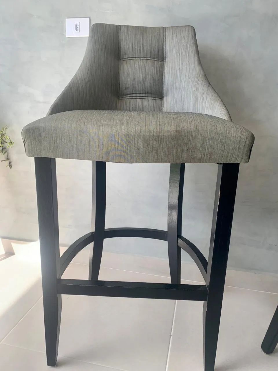 Mesa bistrô com 2 poltronas em tecido premium  - Foto 4