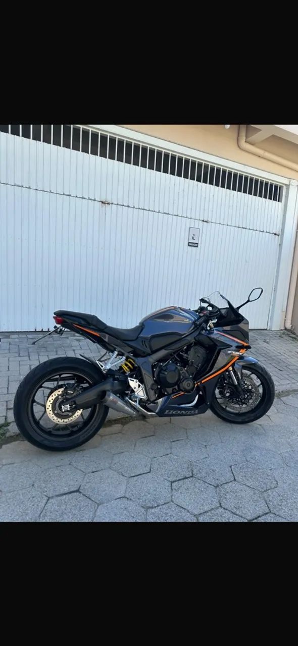 CBR 650R 2021 - Foto 3