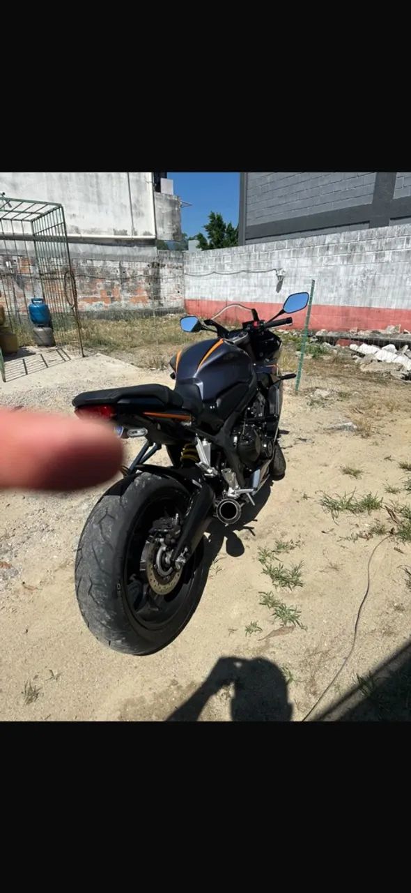 CBR 650R 2021 - Foto 4