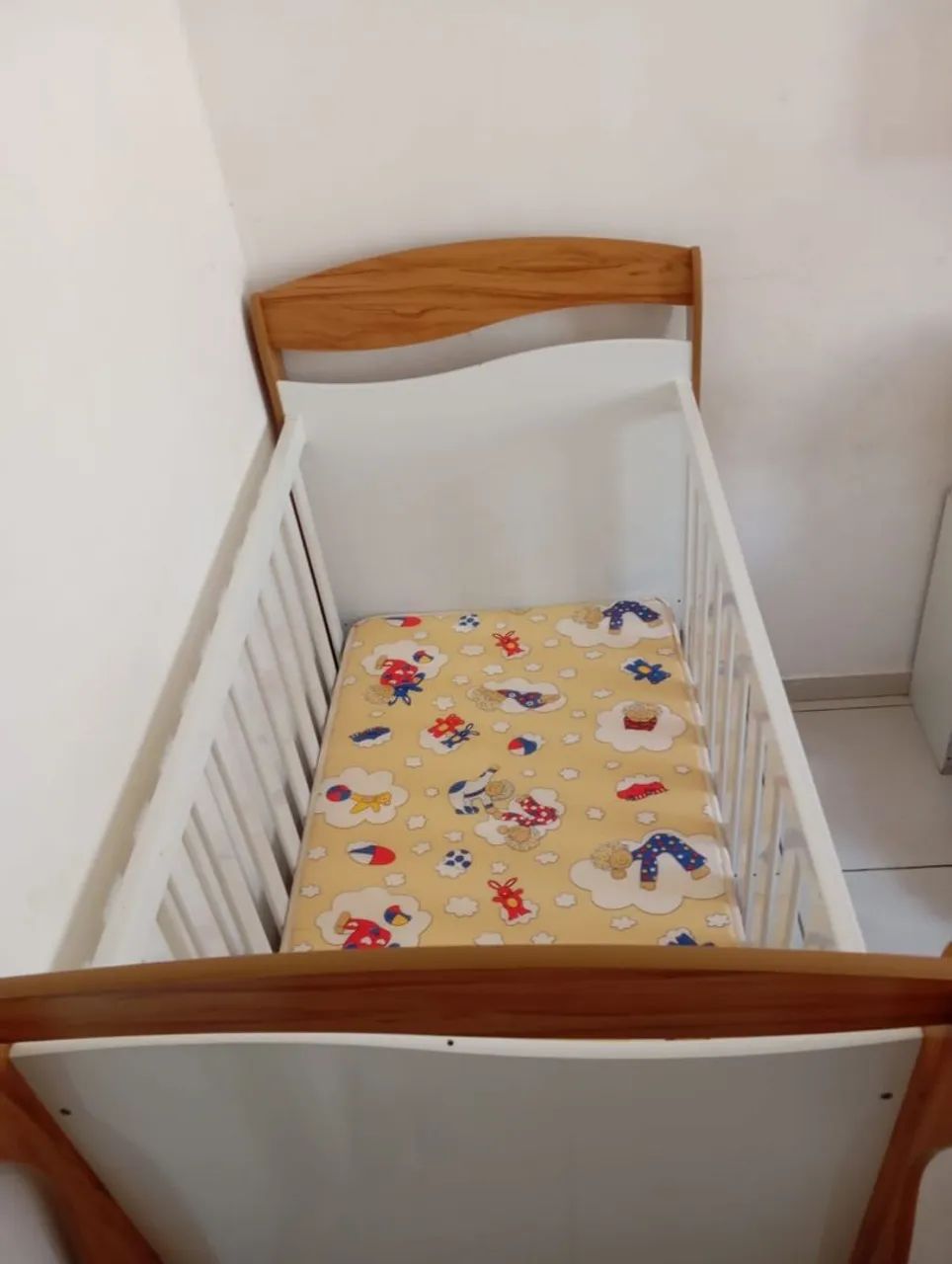 Berço de Madeira Infantil - Excelente Estado - Foto 3