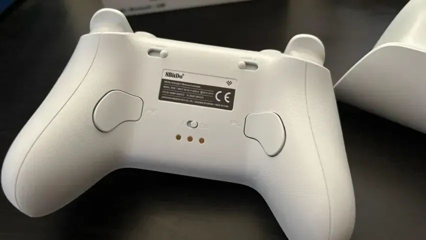 Controle 8Bitdo Ultimate 2 Wireless/Bluetooth compatível com Windows e Switch - Branco - Foto 4