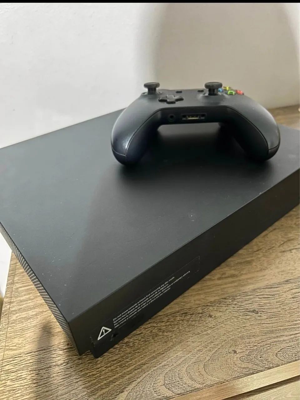 Xbox One X 1,6 Tb - Foto 3