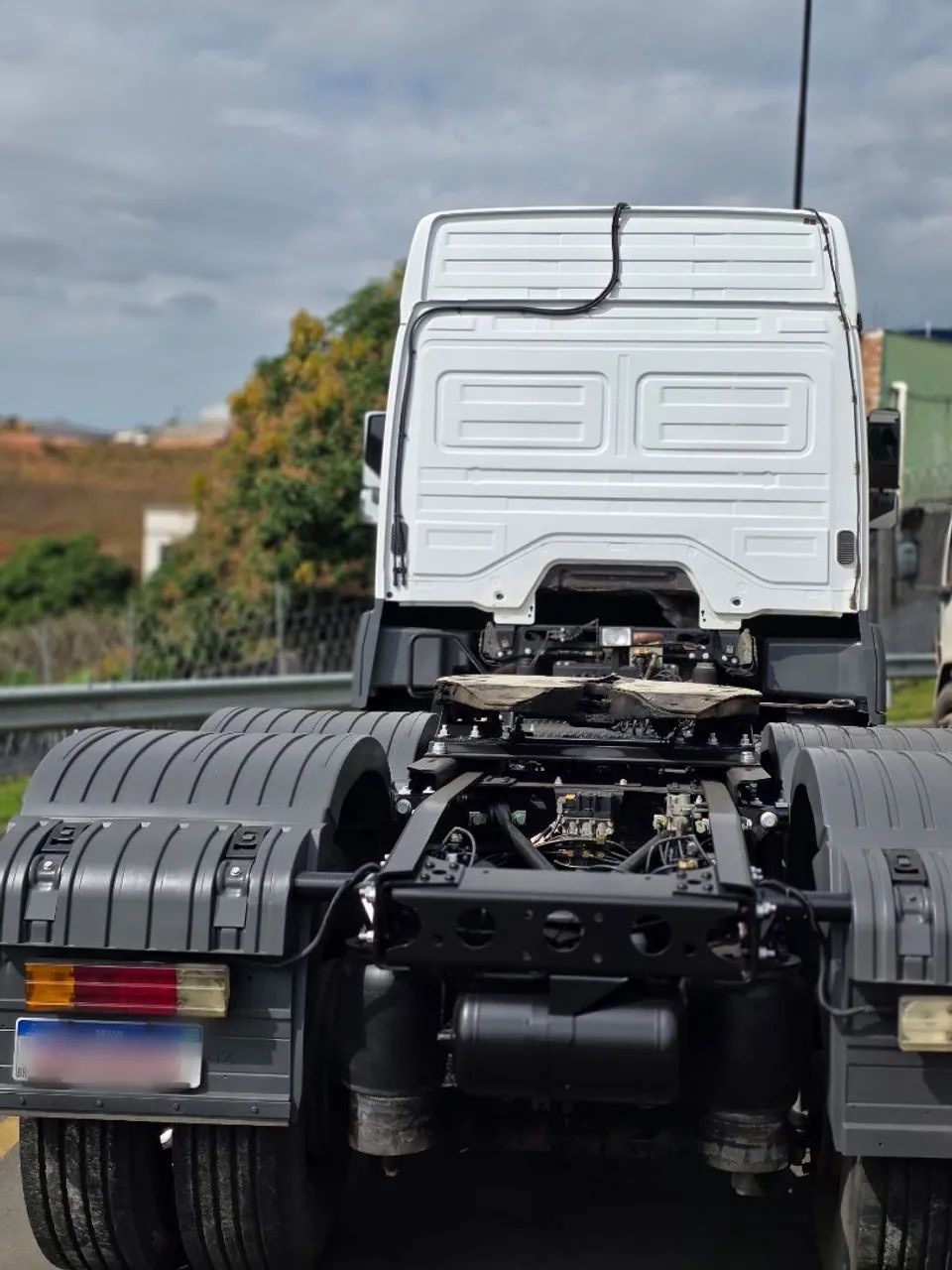 Axor 2541 6x4 branco  2019  - Foto 4