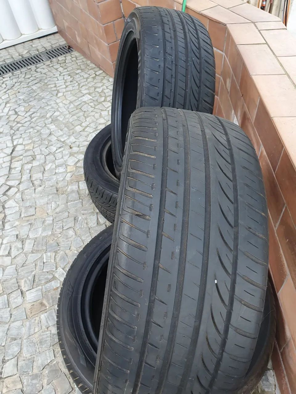 ? JOGO DE 4 PNEUS ARO 17 - AOSEN 225/50 R17 - Foto 2