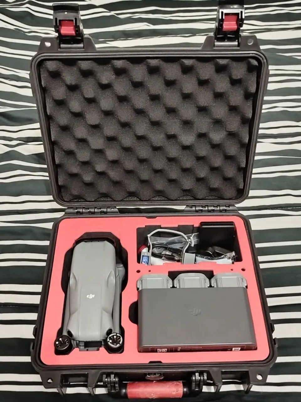 COMBO DRONE DJI AIR 3 Kit extremamente completo e praticamente novo - Foto 2