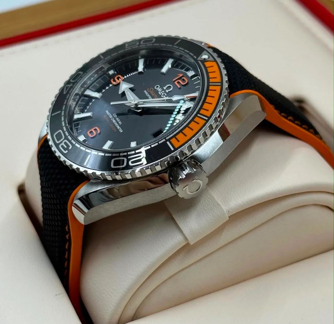 OMEGA PLANET OCEAN 600 - Foto 2