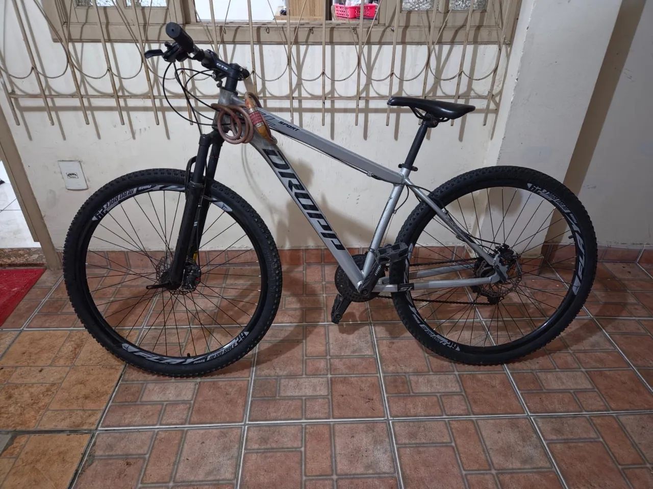 Bike semi-nova (aro 29) - Foto 2