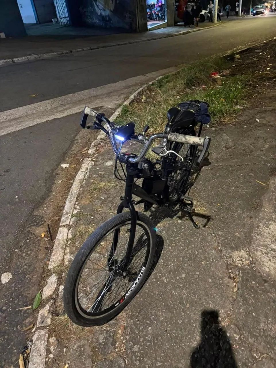 Bicicleta aro 24 aceito troca - Foto 3