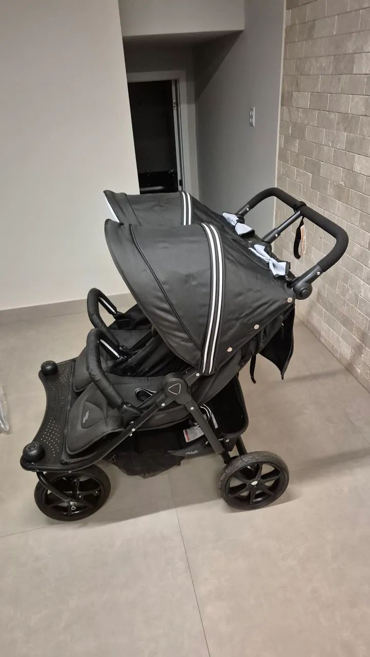 Carrinho de bebe para Gemeos Importado - Foto 3