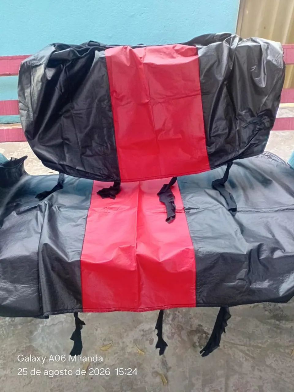 Vende -se está capa pro carro Fox ano 2005 está zerada  - Foto 2