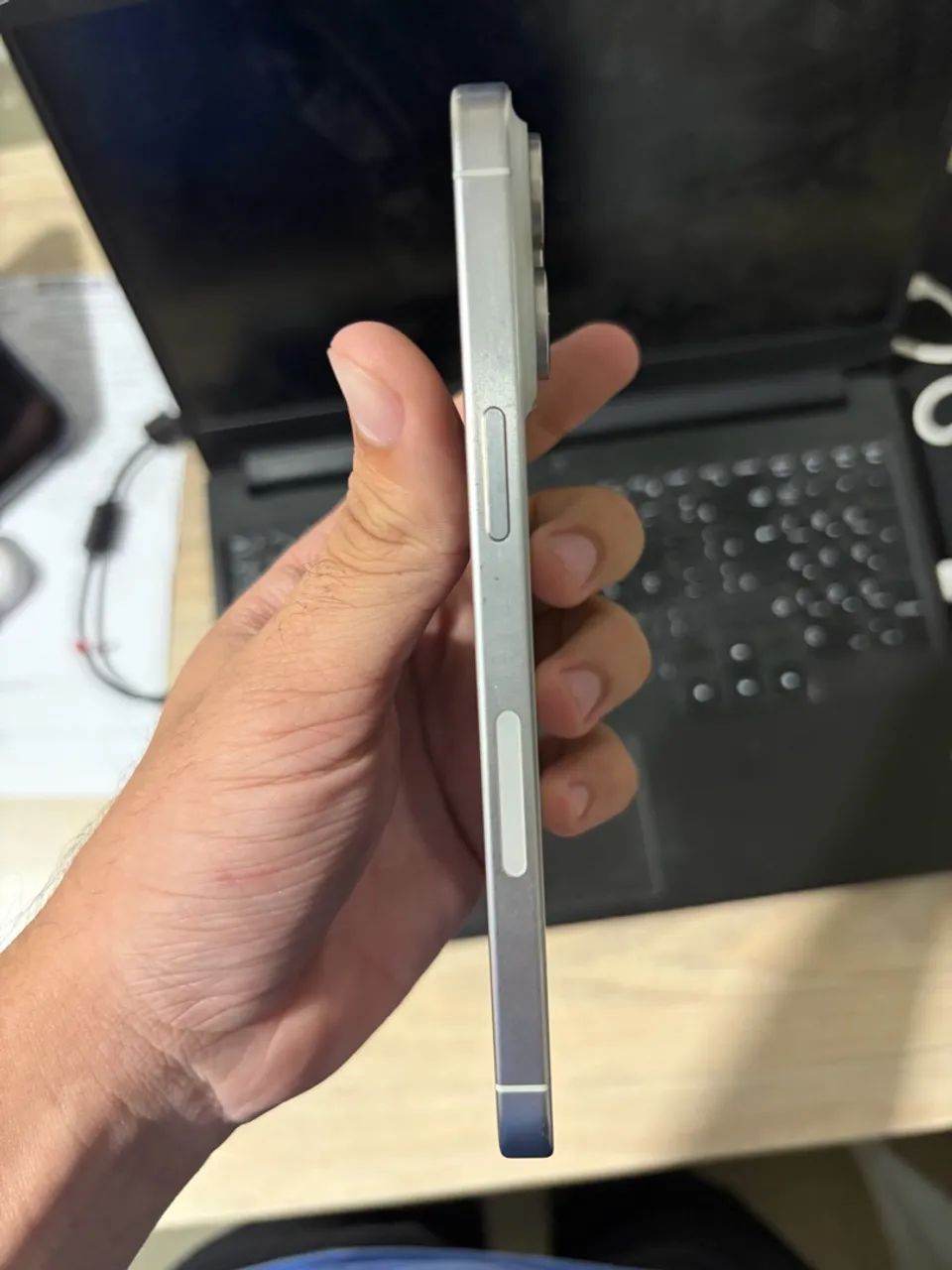 Iphone 15 pro max  - Foto 2