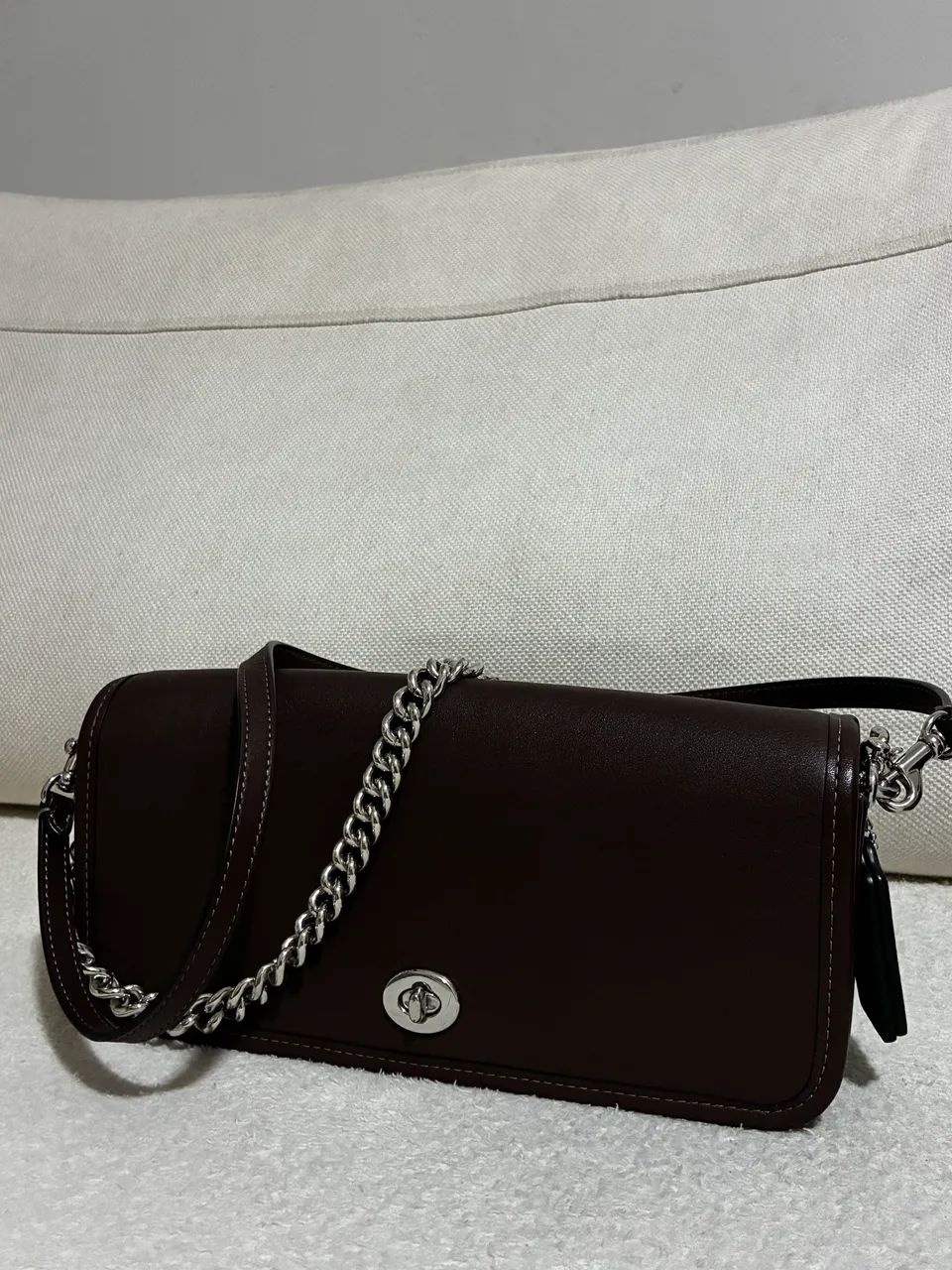Bolsa Coach - Dinky 26 (com corrente) - Foto 3