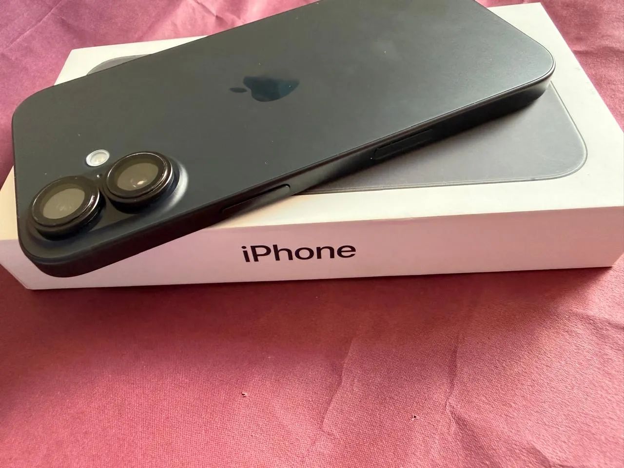 iPhone 16 256GB