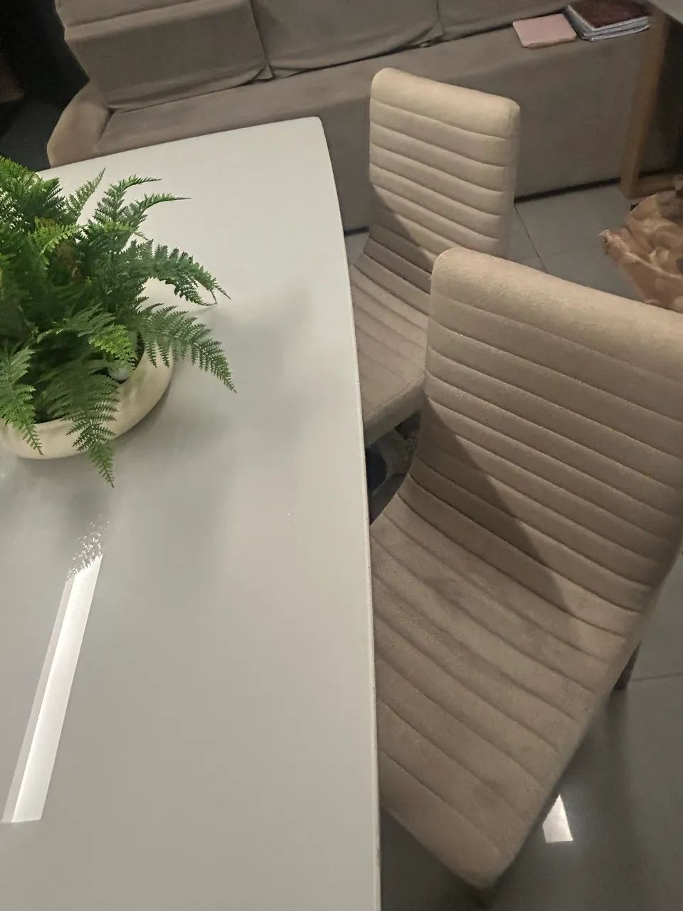 Jogo de Mesa 6 lugares com cadeiras - Foto 3