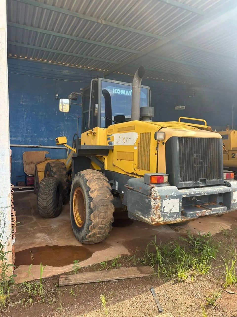 Máquina Pá Carregadeira Komatsu WA200-5