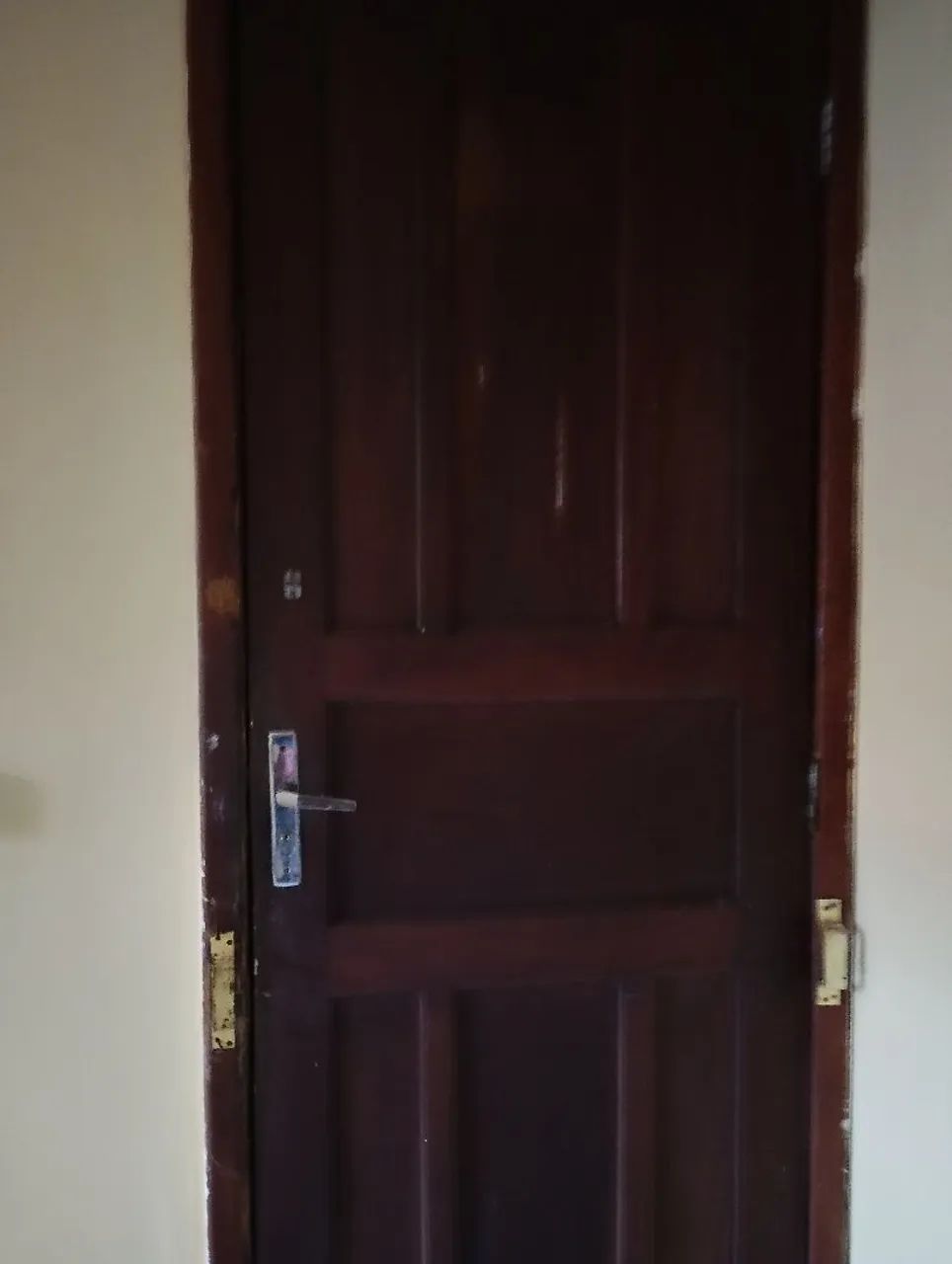 Alugo quarto.