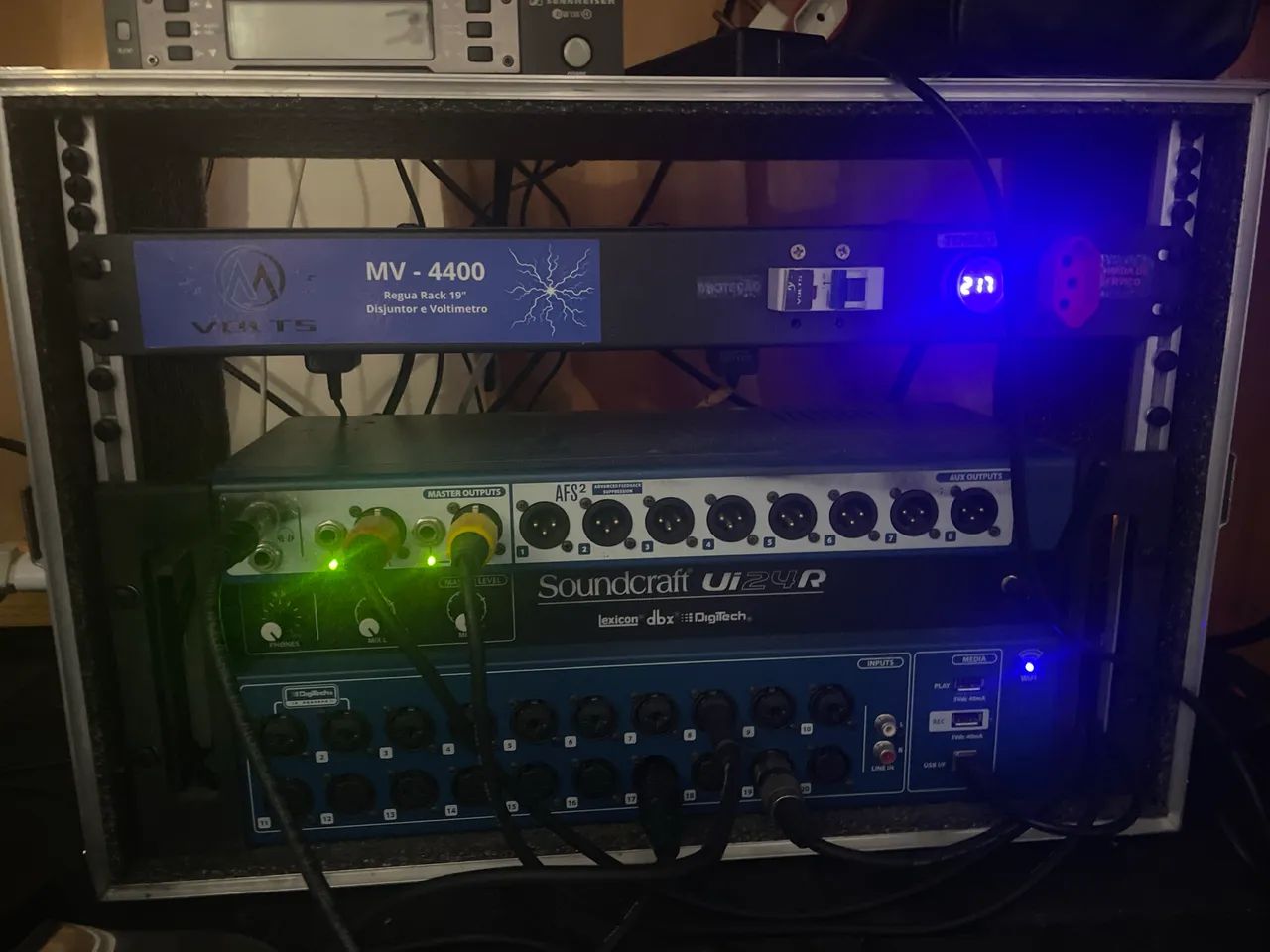 Mesa digital ui24 com case 