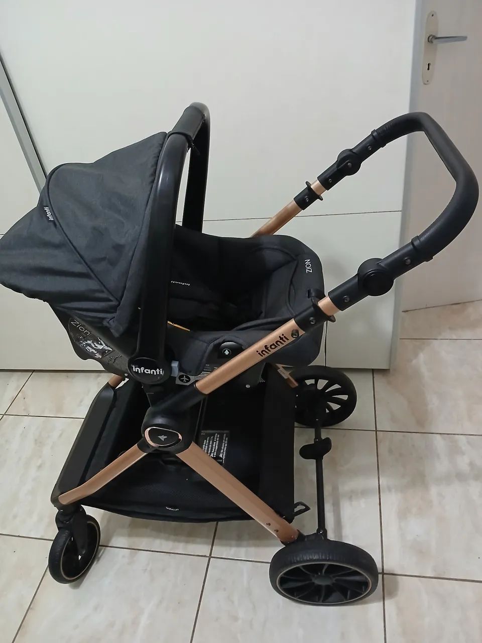 Carrinho Infanti Romanzo Duo Travel System Semi Novo + Bebê  Conforto - Foto 3