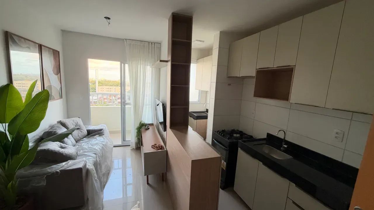 Alugo apartamento mobiliado/ com suite e varanda - elevador