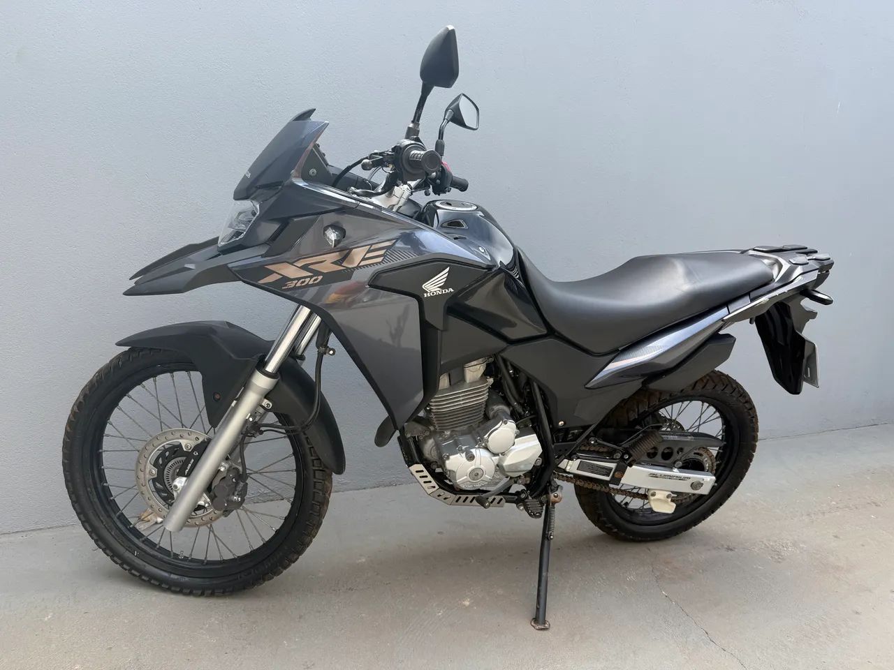 XRE 300 2022 