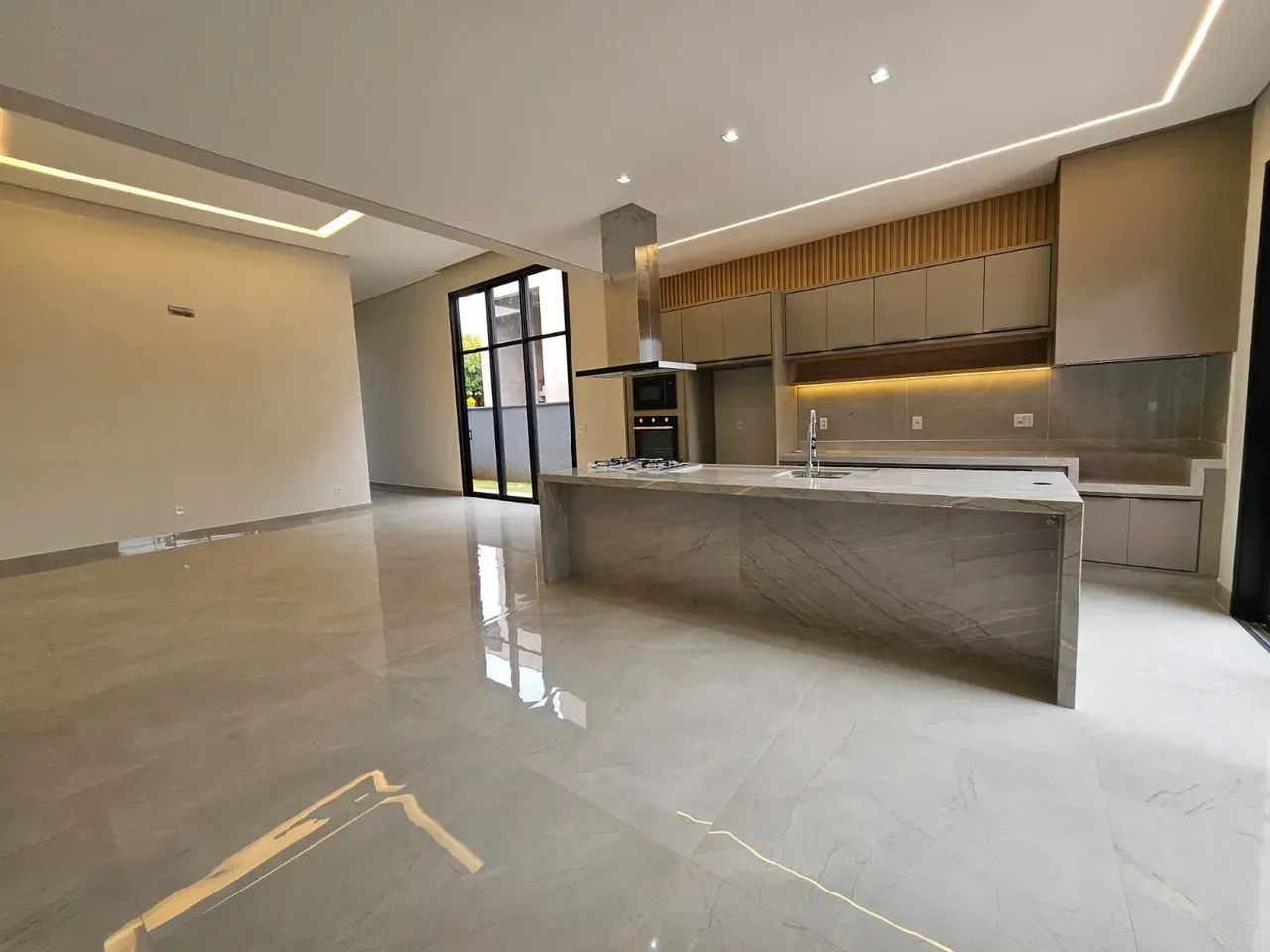 CONDOMINIO ALPHAVILLE TERREA 4 SUITES - Foto 5
