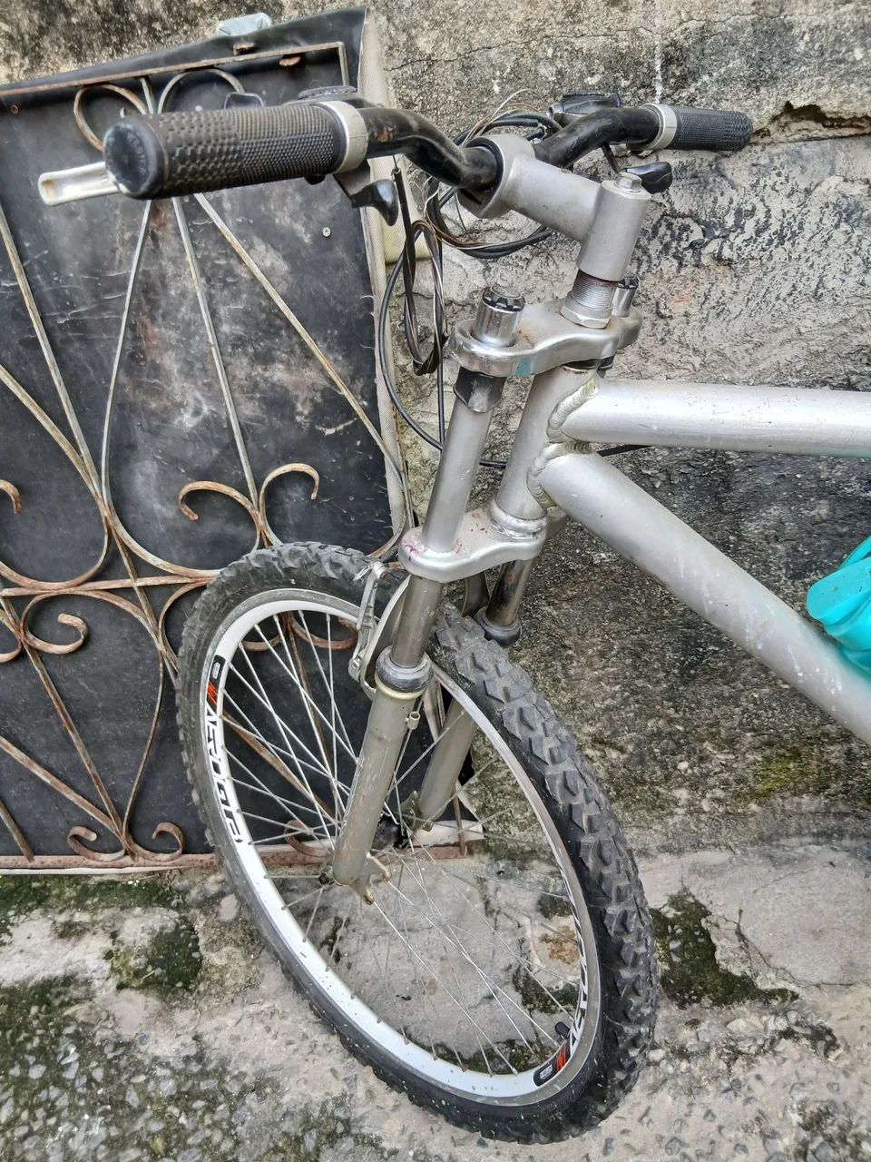 Bicicleta de alumínio, reliquia. - Foto 2