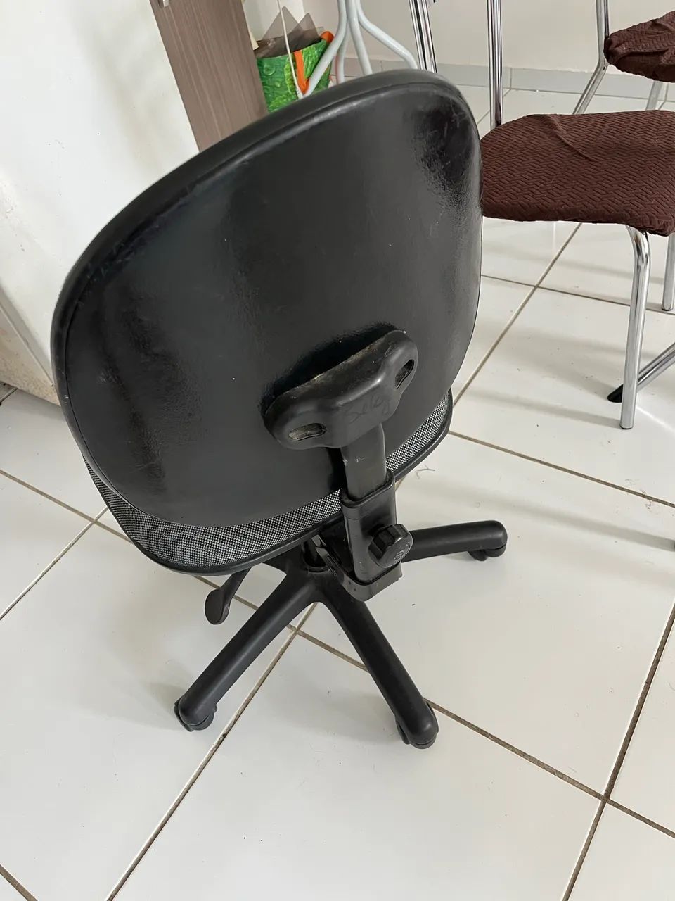 Cadeira ergonômica  - Foto 3