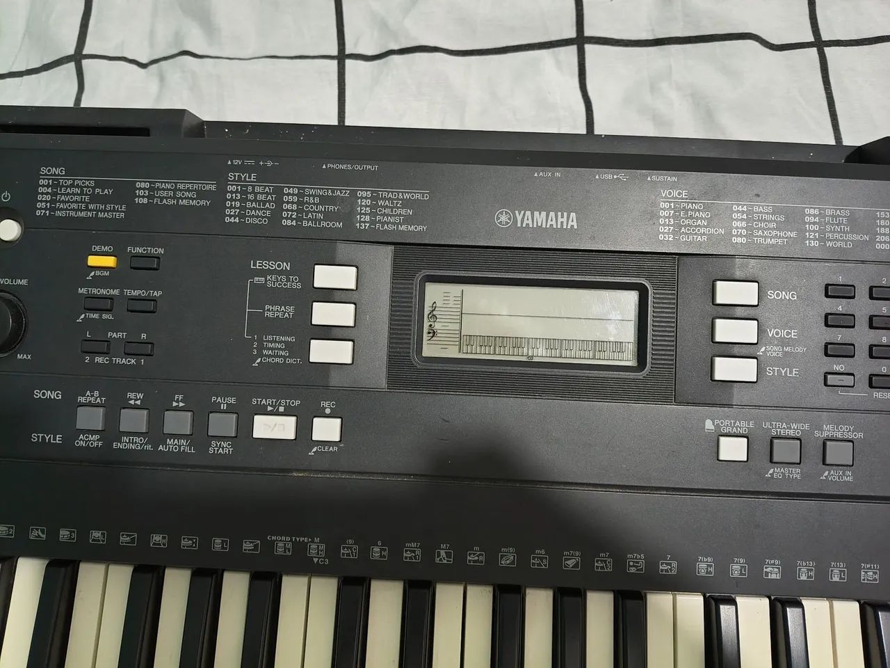 Teclado Yamaha PSR E343