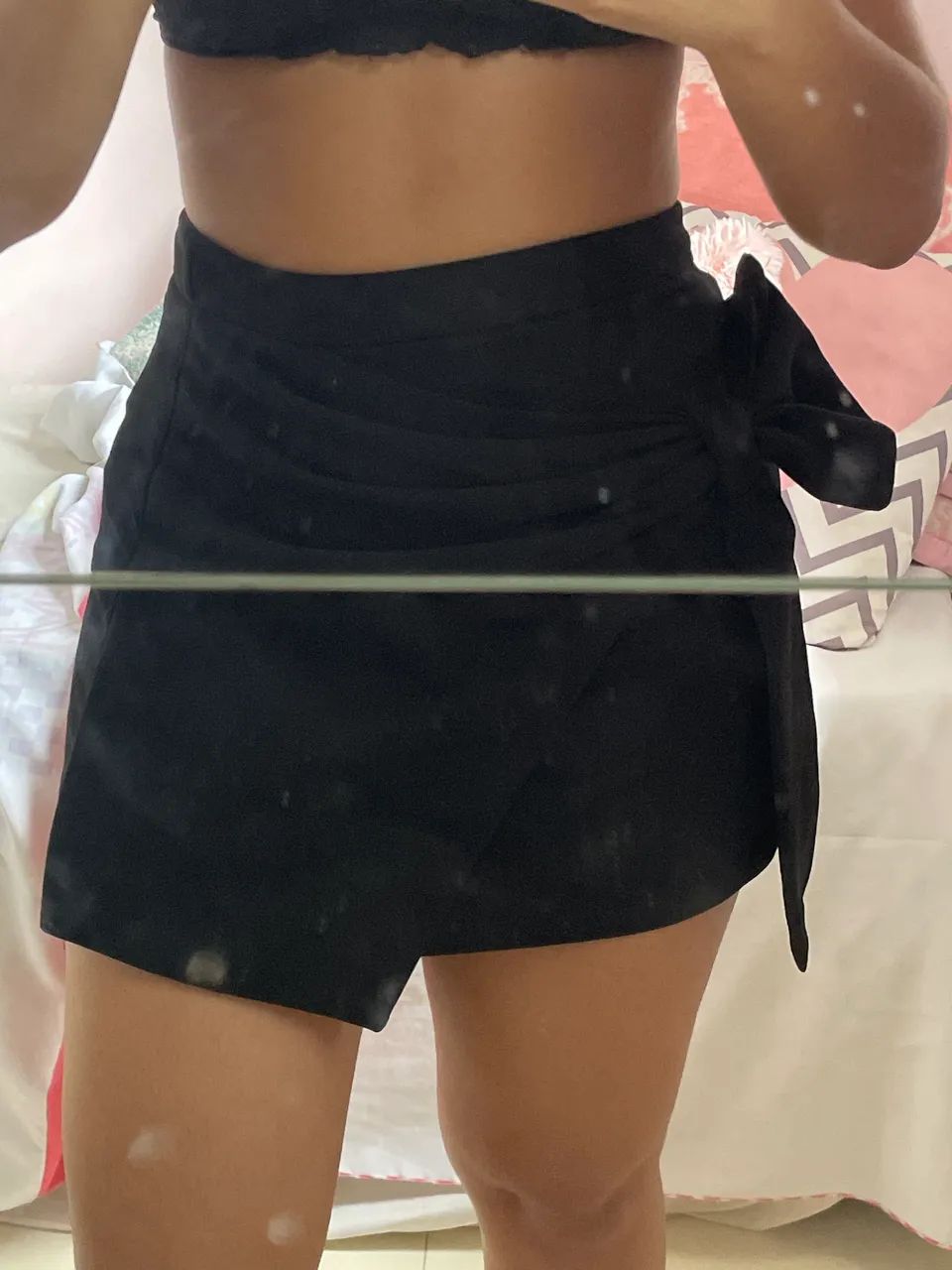 Saia preta com laço - super estilosa - Foto 4