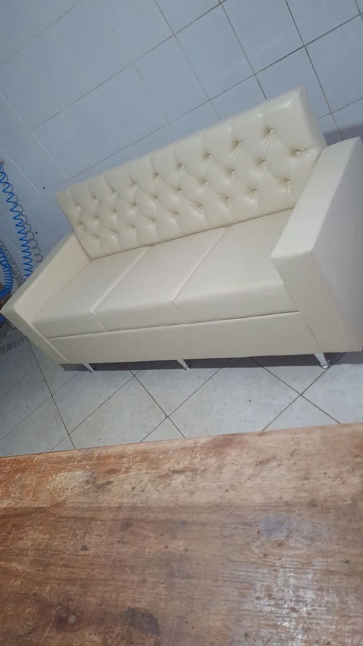  Sofá  de três lugares disponível pronta entrega - Foto 2