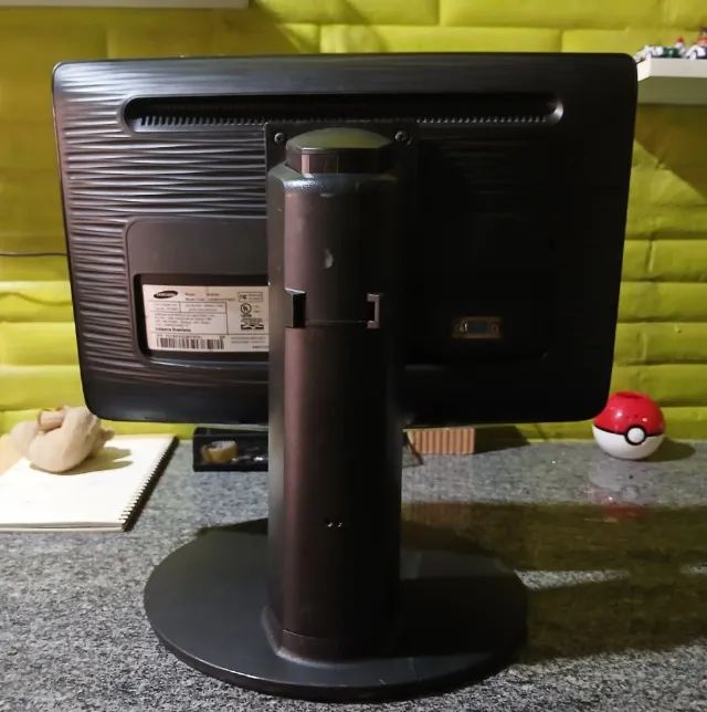 Monitor Samsung Syncmaster 16 Polegadas B1630 - Foto 3