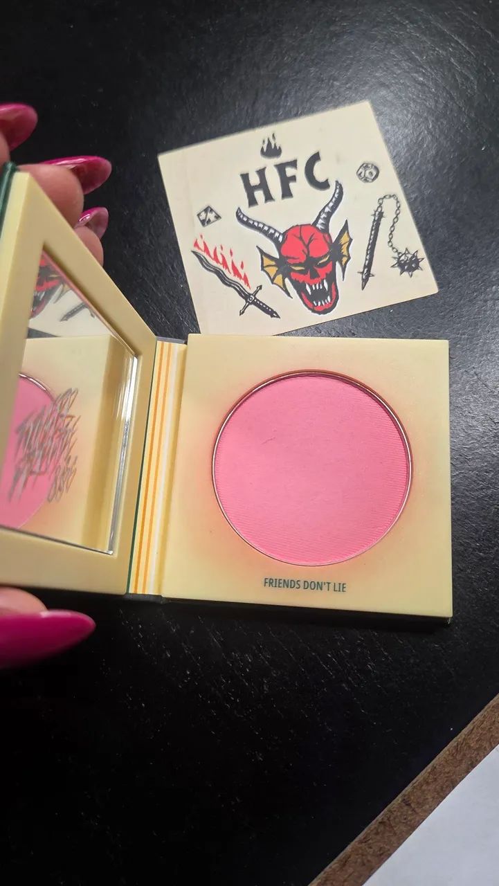 MAC STRANGER THINGS BLUSH - Foto 4