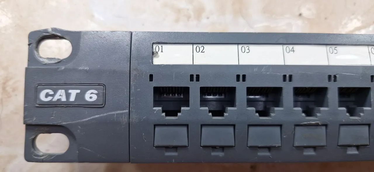 Patch Panel 06  Furukawa Em Excelente Estado