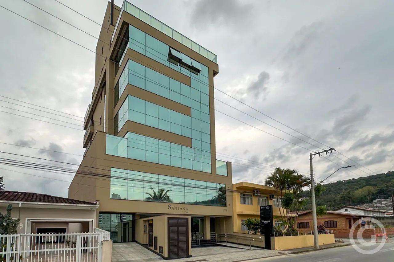 Apartamento espaçoso no Centro de Santo Amaro da Imperatriz