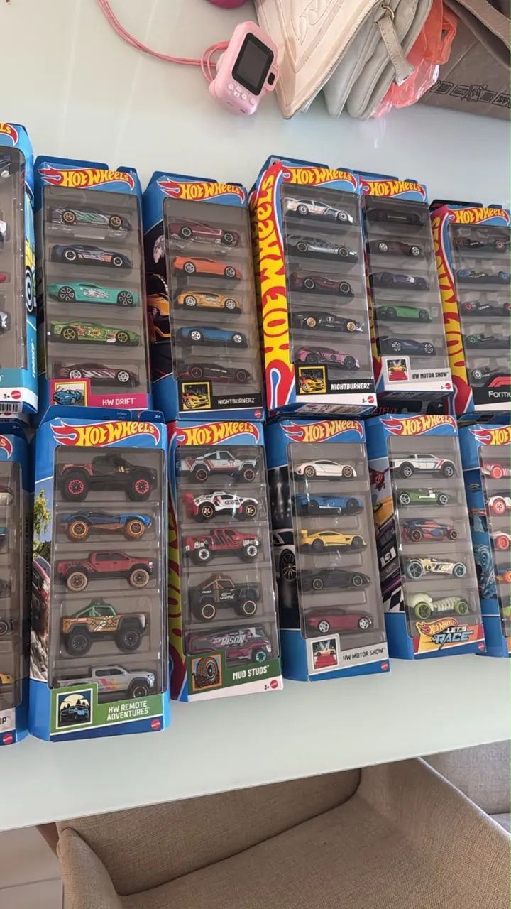 PACKS HOT WHEELS 5 CARROS - R$ 65,00 CADA