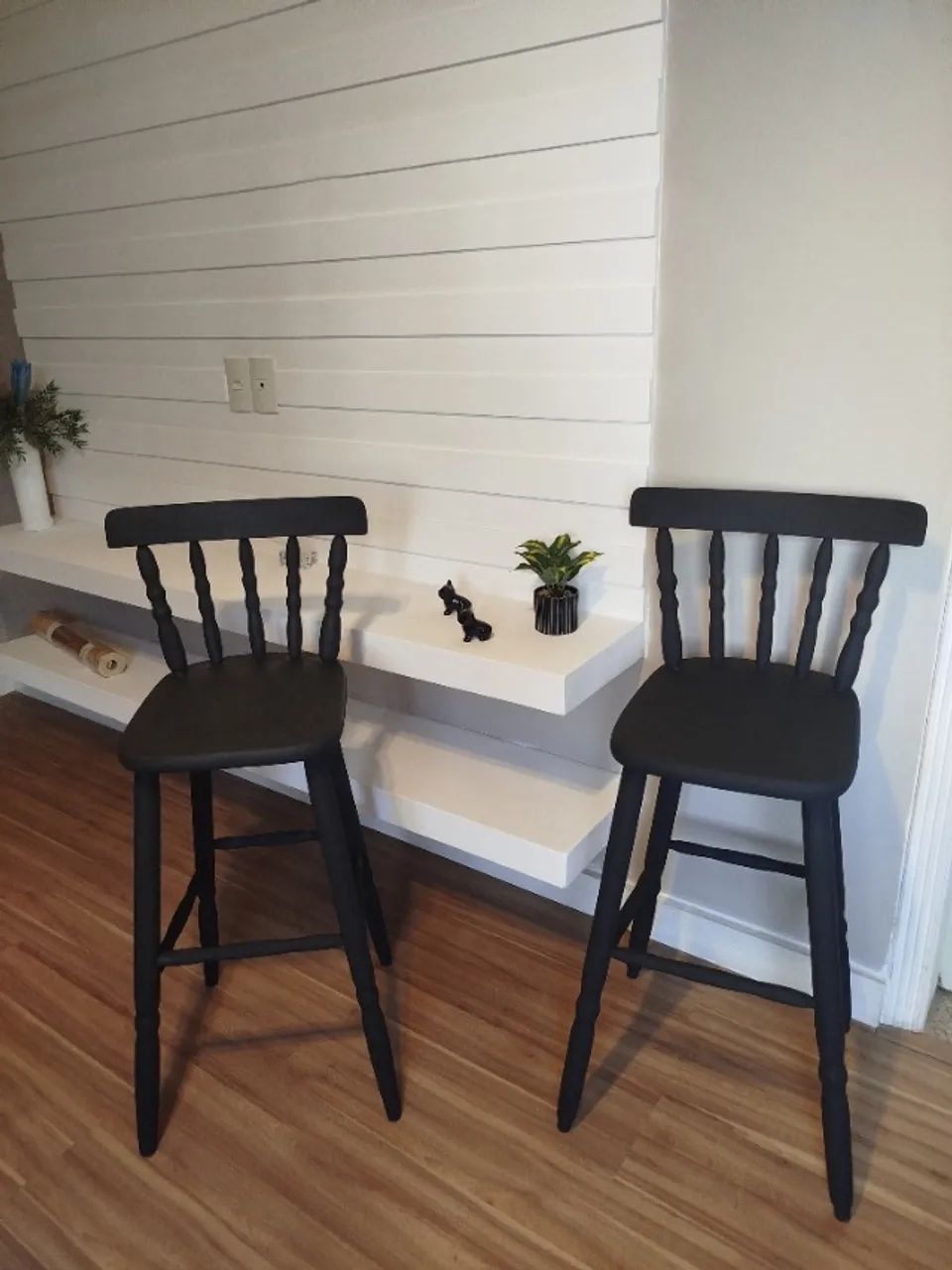3 Banquetas madeira preto vintage 