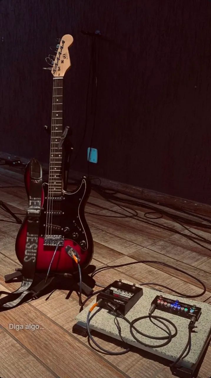 Guitarra + pedaleiras 