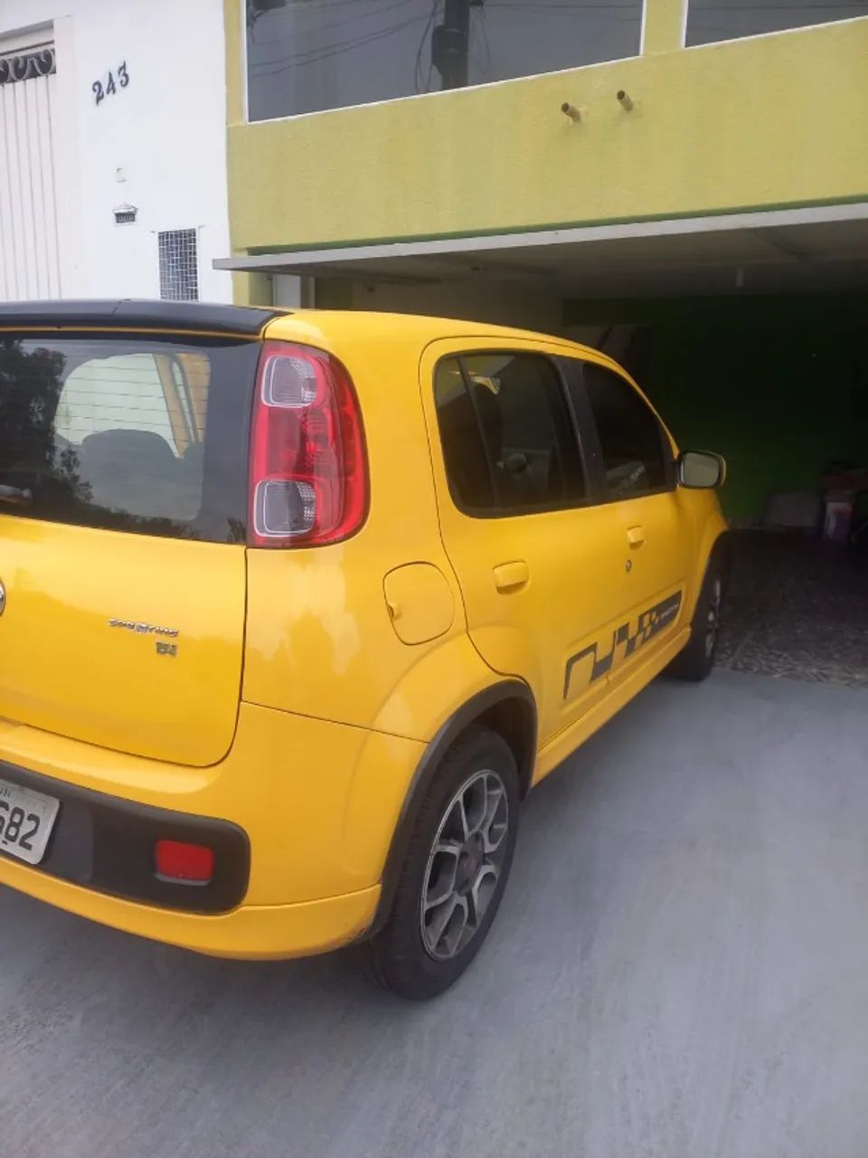 Fiat Uno Sporting 1.4 EVO Fire Flex 8V 4P 2012 - Foto 3