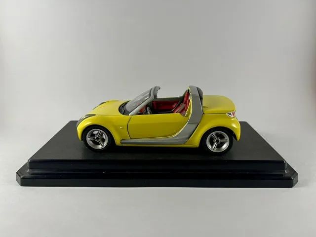 Miniatura Smart Roadster Escala 1/18 | Bburago - Hobbies e