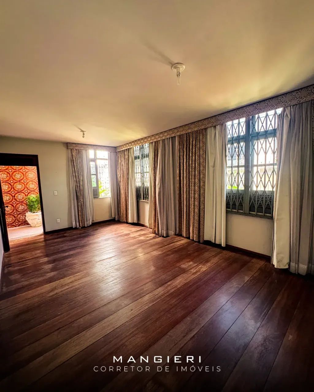CASA COM 360m² NO BAIRRO SÃO JOSÉ - Foto 5