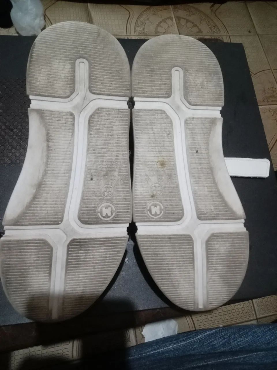 Tenis molequinho em bom estado  - Foto 3