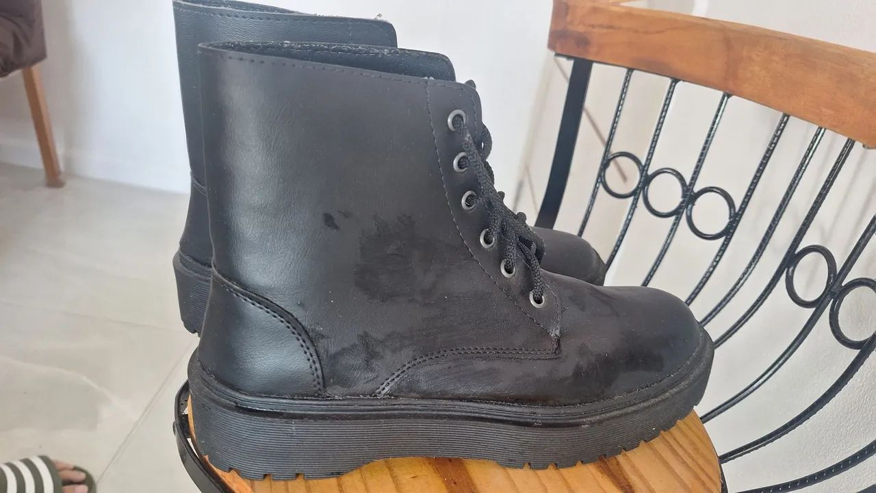 Bota preta tamanho 38 - Foto 3