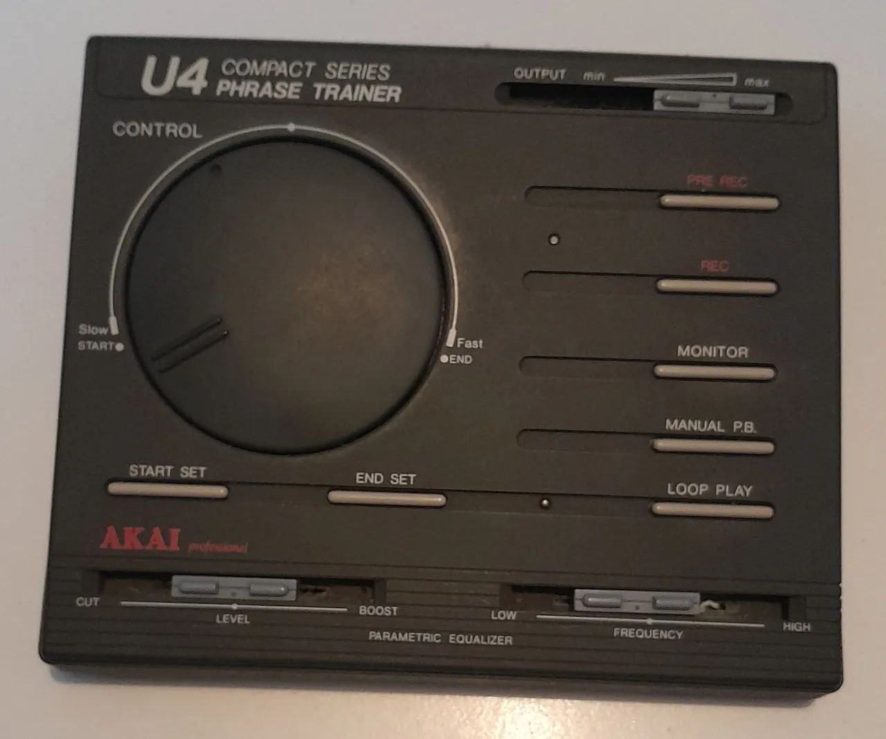 Akai U4 compact series frase trainer decada 80