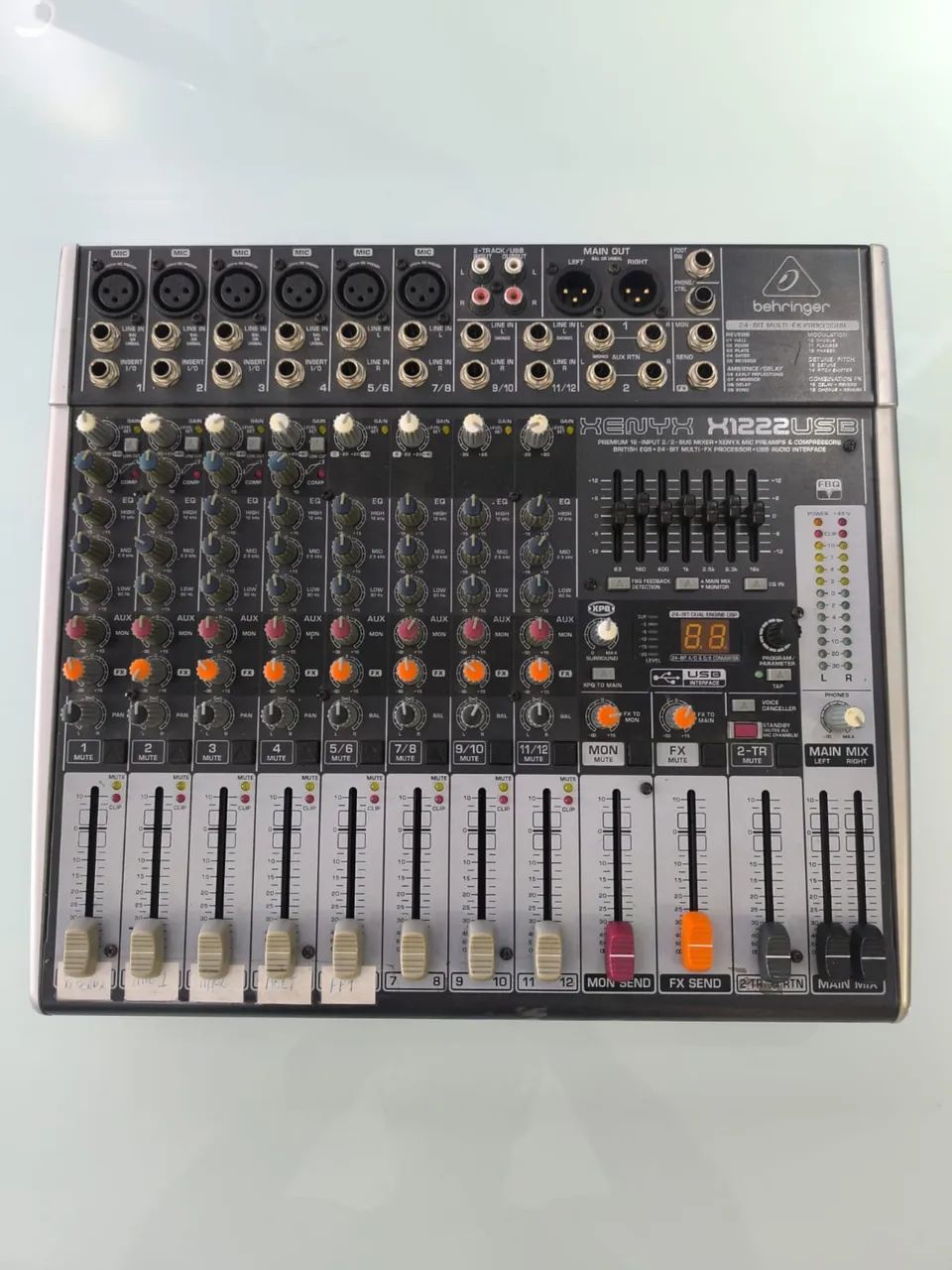 Mesa De Som Com Efeitos Bivolt Xenyx X 1222 USB - Behringer
