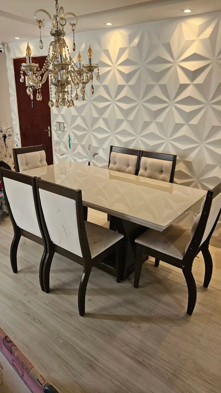 Mesa de vidro off white com seis cadeiras. - Foto 2