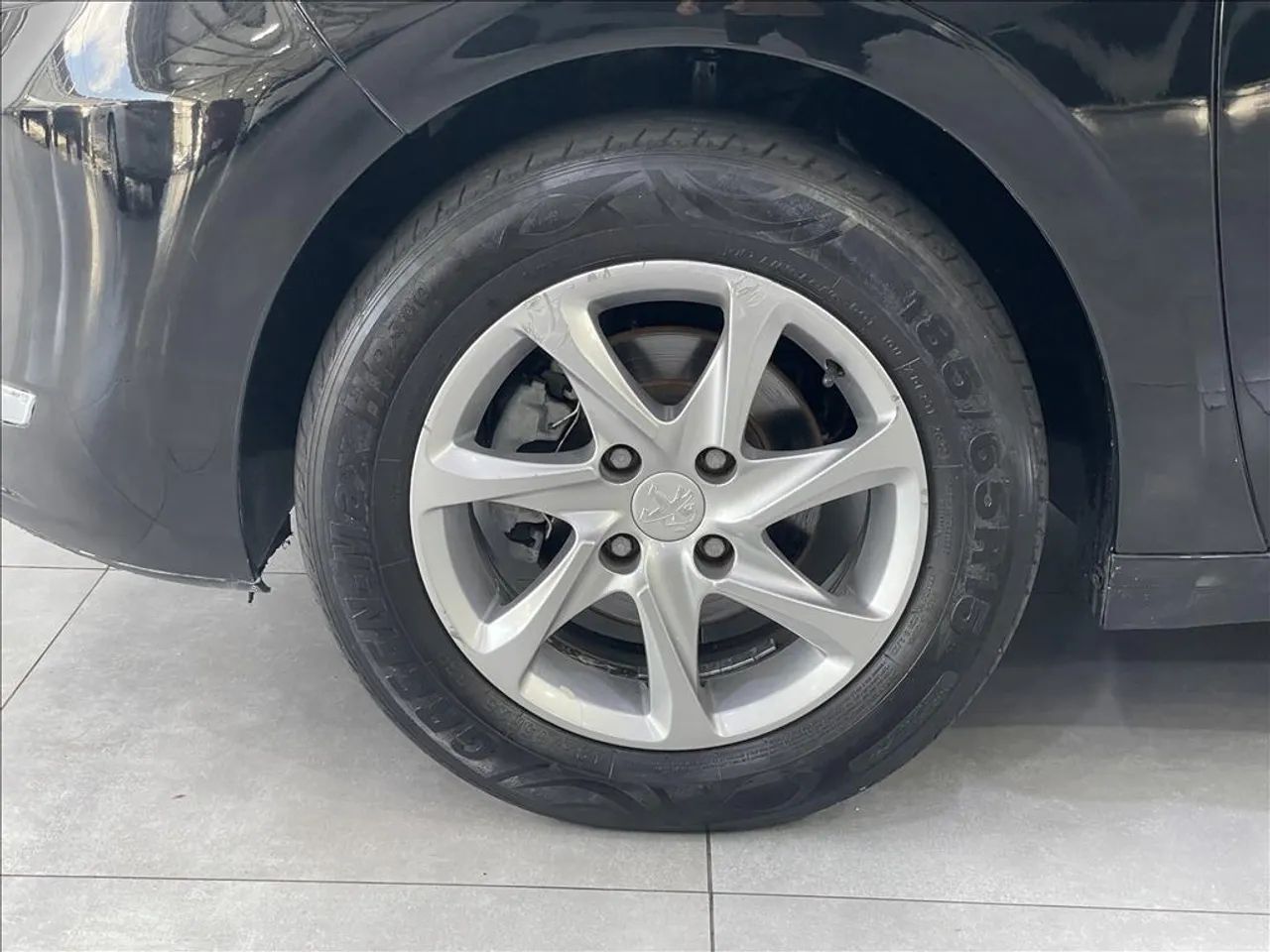 Peugeot 208 Allure 1.5 Flex 8V 5p, foto 20 de 20
