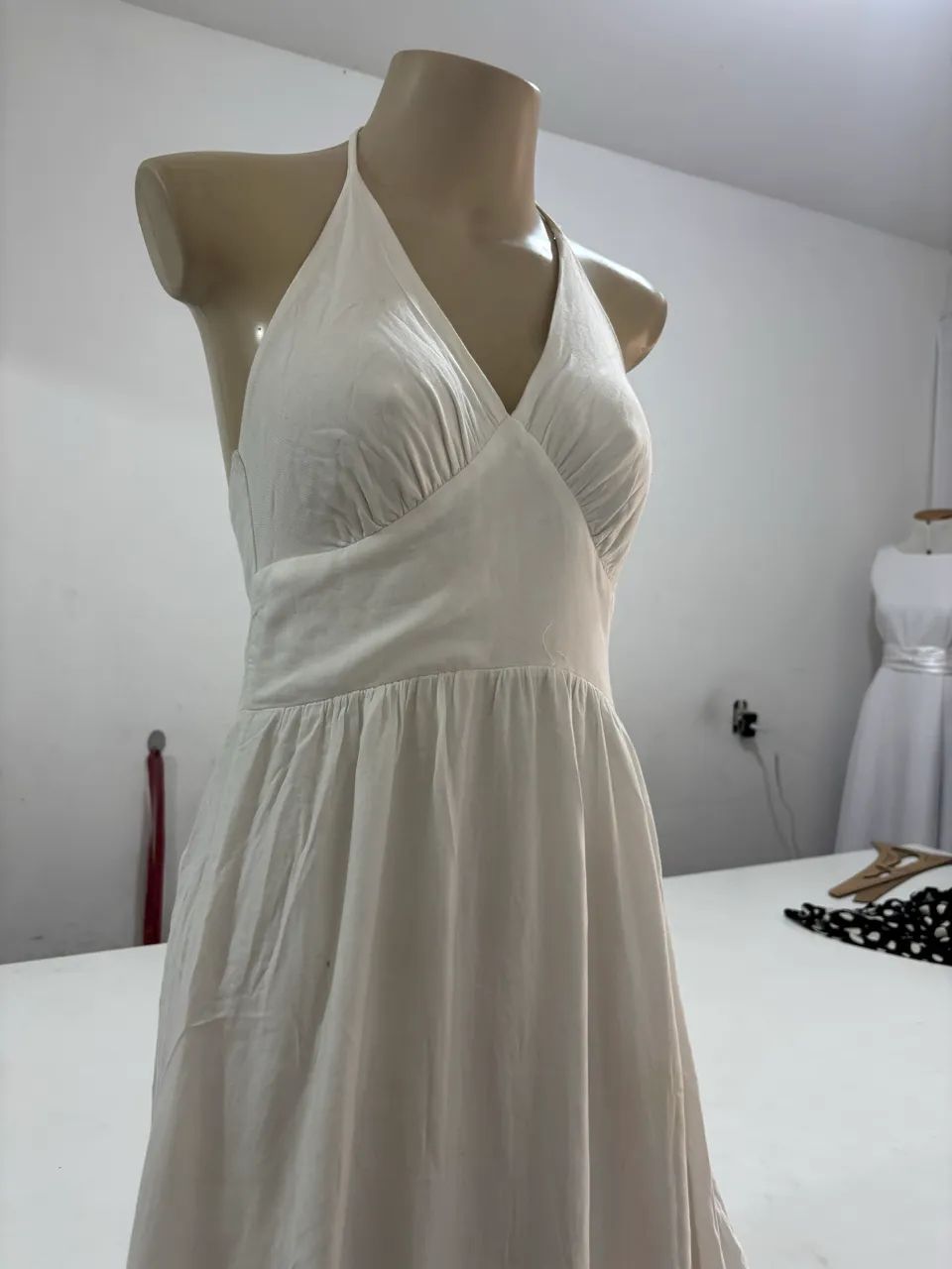 Vestido Branco Longo Amarração - Foto 2