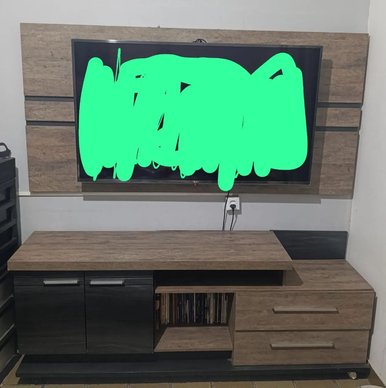 Rack com painel de parede 415081329863567360