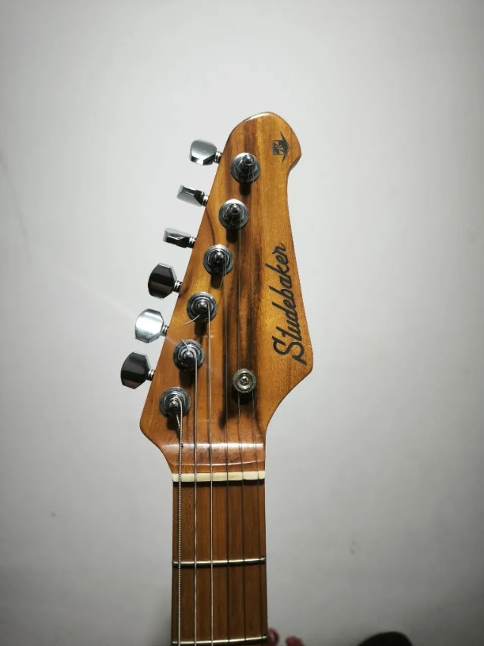 guitarra studebacker sparckle red strato HSS - Foto 2